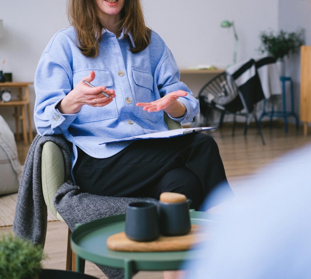 borderline personality disorder treatment in costa mesa california with therapist in blue collared shirt at Barn Life Recovery.