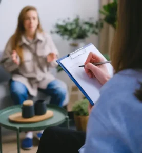 therapist session in costa mesa ca​ at Barn Life Recovery.